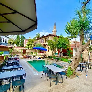 https://old-town-famous-aparts.allantalyahotels.org